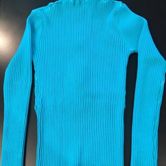 Zephyr Blue Girl Sweater Sz Large - Picture 4 of 5
